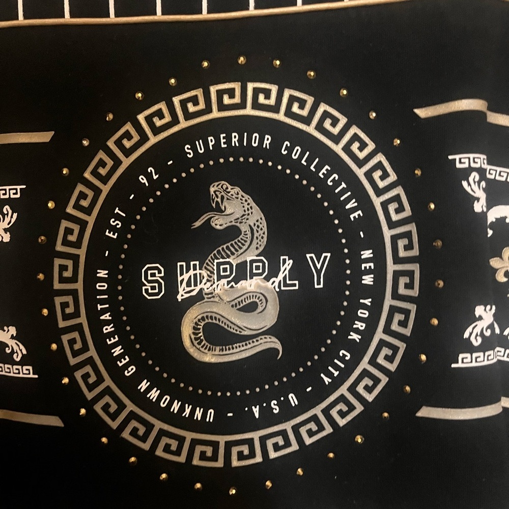 Supply & Demand Co. Cozy Sweatshirt - Picture 3 of 6